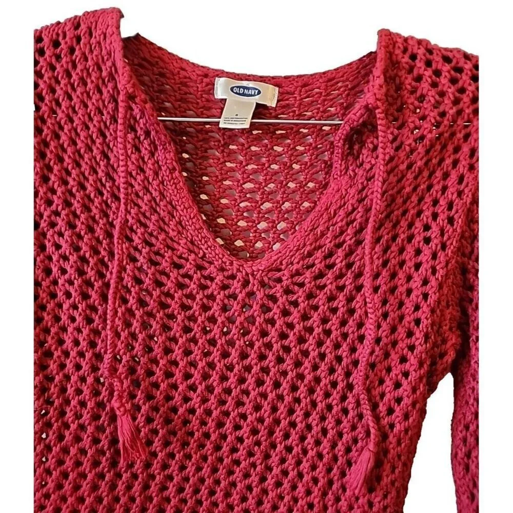 Old Navy sweater Maroon Size Small Cute Great Swimsuit Cover